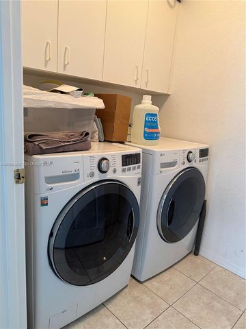 7451 S Aragon Boulevard 5, Sunrise, FL 33313