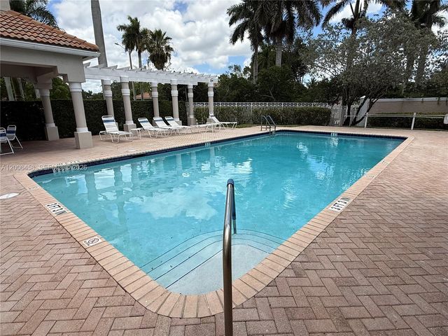 7451 S Aragon Boulevard 5, Sunrise, FL 33313