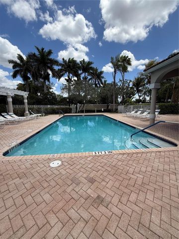 7451 S Aragon Boulevard 5, Sunrise, FL 33313