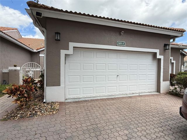 7451 S Aragon Boulevard 5, Sunrise, FL 33313