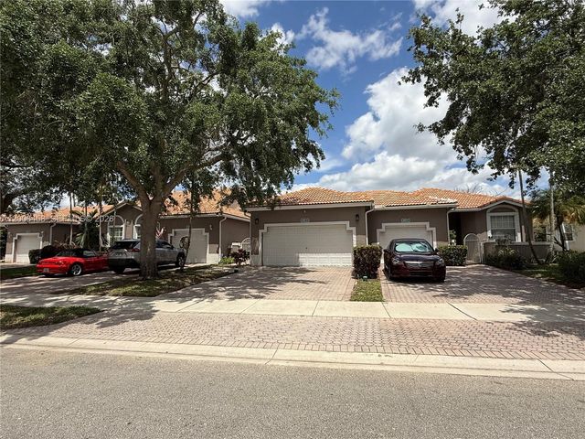 7451 S Aragon Boulevard 5, Sunrise, FL 33313