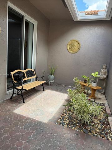 7451 S Aragon Boulevard 5, Sunrise, FL 33313