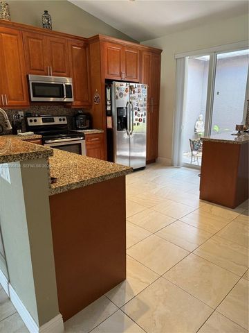 7451 S Aragon Boulevard 5, Sunrise, FL 33313