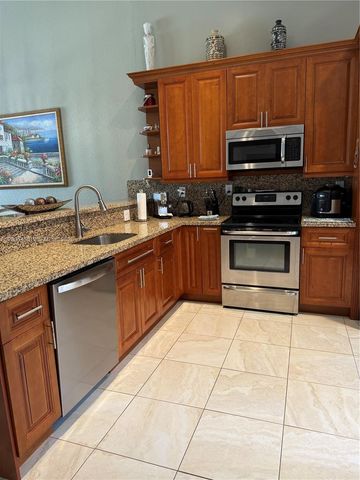 7451 S Aragon Boulevard 5, Sunrise, FL 33313