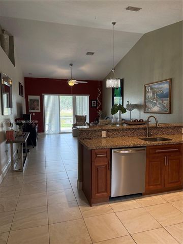 7451 S Aragon Boulevard 5, Sunrise, FL 33313