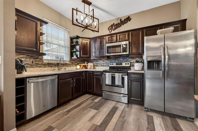 6400 46TH AVENUE N 20, Kenneth City, FL 33709