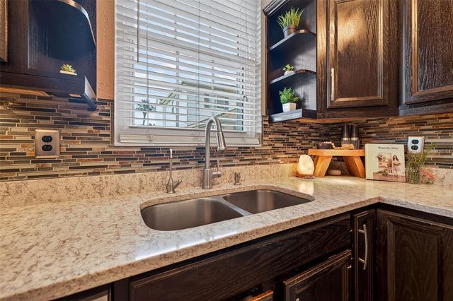 6400 46TH AVENUE N 20, Kenneth City, FL 33709