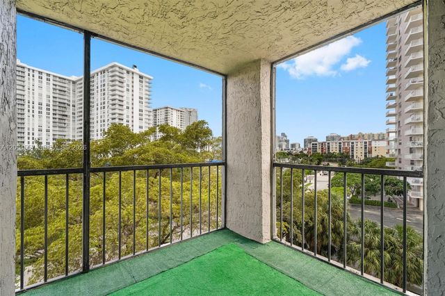 17500 N Bay Rd S508, Sunny Isles Beach, FL 33160