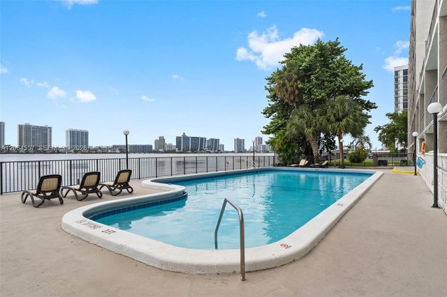 17500 N Bay Rd S508, Sunny Isles Beach, FL 33160
