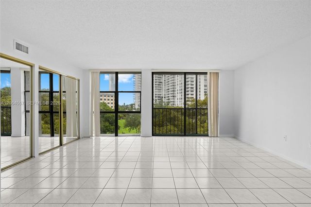 17500 N Bay Rd S508, Sunny Isles Beach, FL 33160