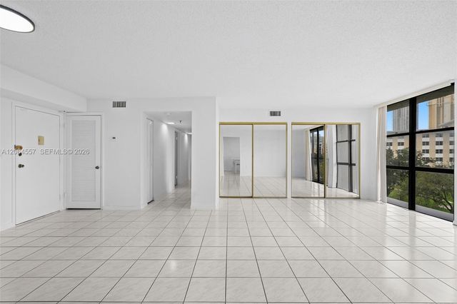 17500 N Bay Rd S508, Sunny Isles Beach, FL 33160