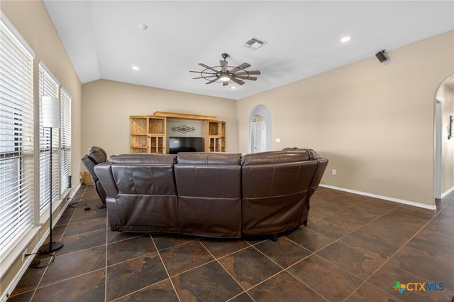 317 Yorktown, Pleasanton, TX 78064