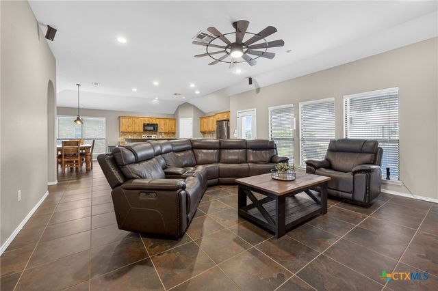 317 Yorktown, Pleasanton, TX 78064