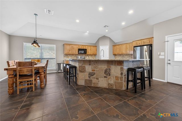 317 Yorktown, Pleasanton, TX 78064