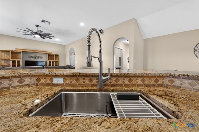317 Yorktown, Pleasanton, TX 78064