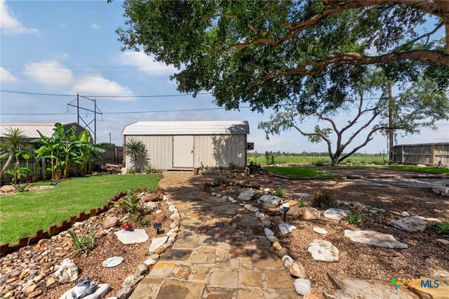 317 Yorktown, Pleasanton, TX 78064