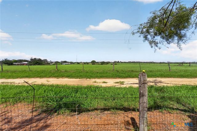 317 Yorktown, Pleasanton, TX 78064