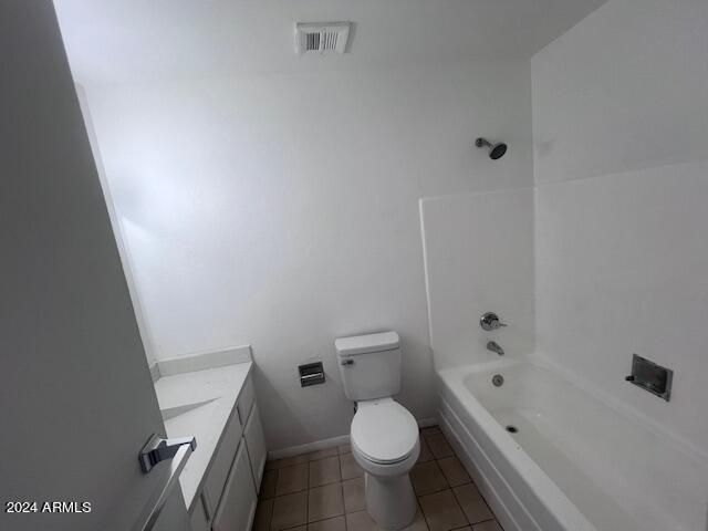 4332 W OCOTILLO Road 206, Glendale, AZ 85301