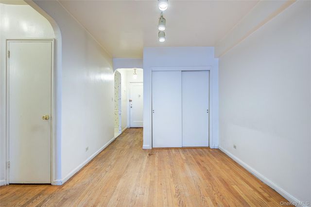 67-87 Booth Street 6J, Forest Hills, NY 11375