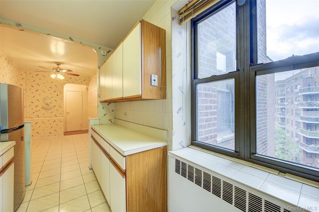 67-87 Booth Street 6J, Forest Hills, NY 11375