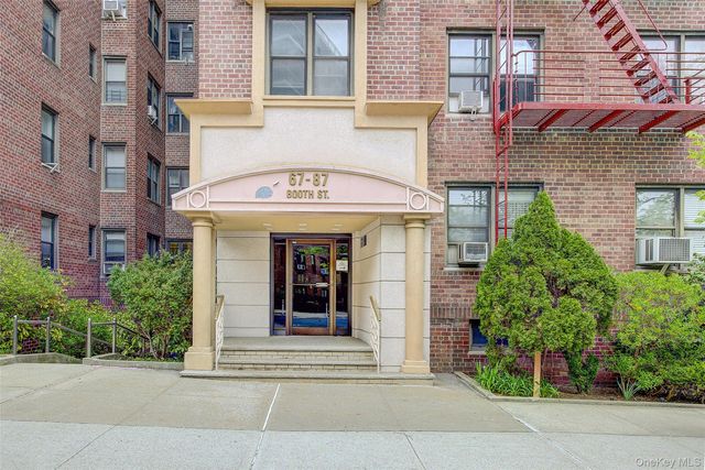 67-87 Booth Street 6J, Forest Hills, NY 11375