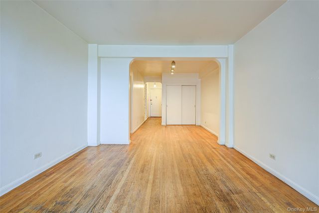 67-87 Booth Street 6J, Forest Hills, NY 11375