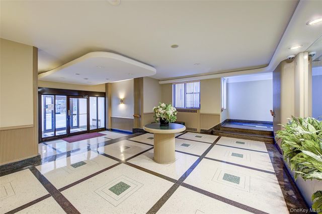 67-87 Booth Street 6J, Forest Hills, NY 11375