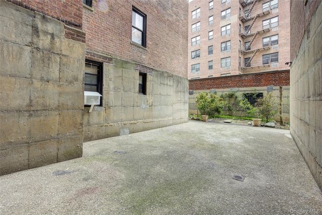 67-87 Booth Street 6J, Forest Hills, NY 11375