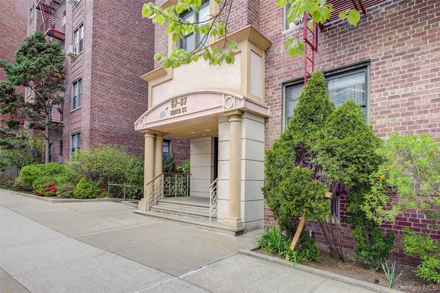 67-87 Booth Street 6J, Forest Hills, NY 11375