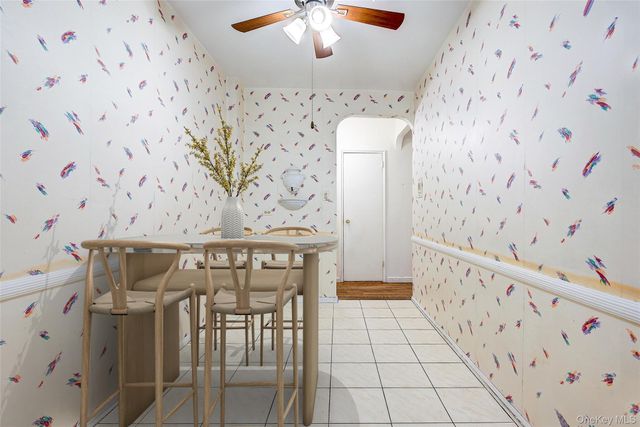 67-87 Booth Street 6J, Forest Hills, NY 11375