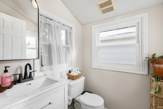 1016 Division Street, Mishawaka, IN 46545