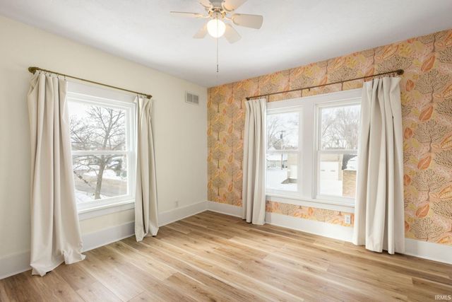 1016 Division Street, Mishawaka, IN 46545