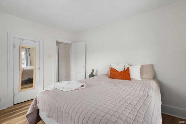 1016 Division Street, Mishawaka, IN 46545