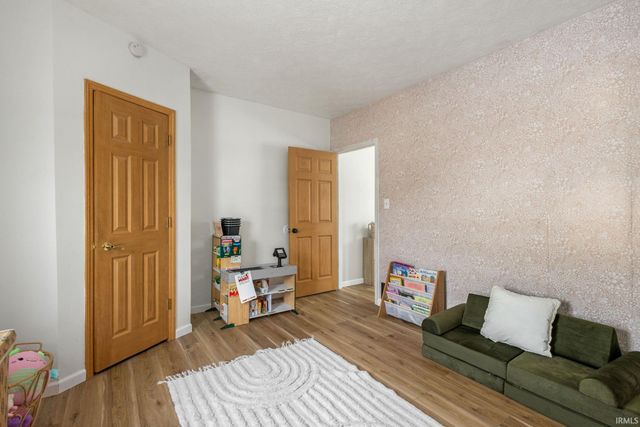 1016 Division Street, Mishawaka, IN 46545