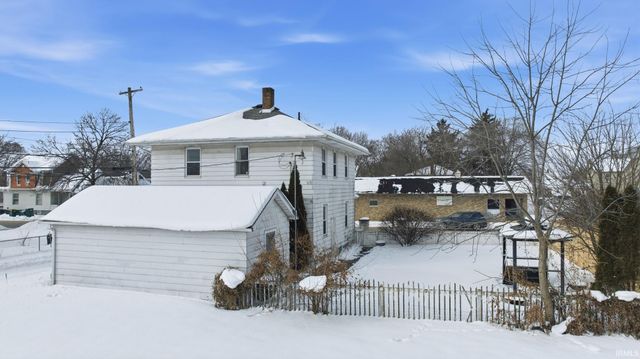 1016 Division Street, Mishawaka, IN 46545