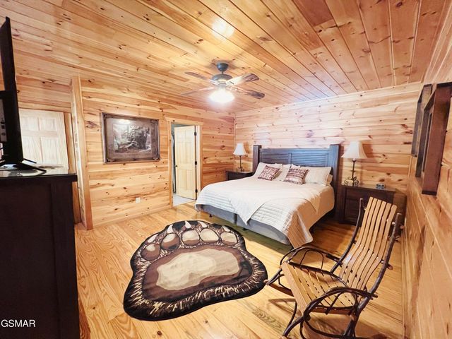 4319 Forest Ridge Way, Pigeon Forge, TN 37863