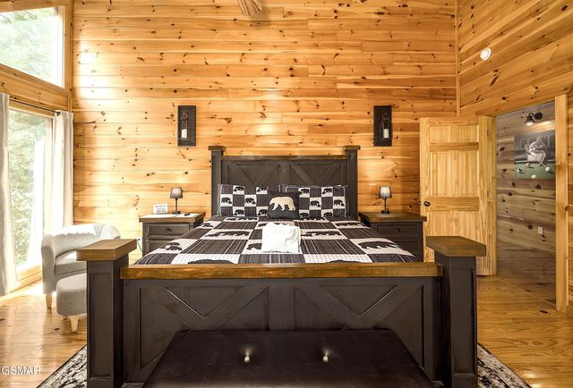 4319 Forest Ridge Way, Pigeon Forge, TN 37863