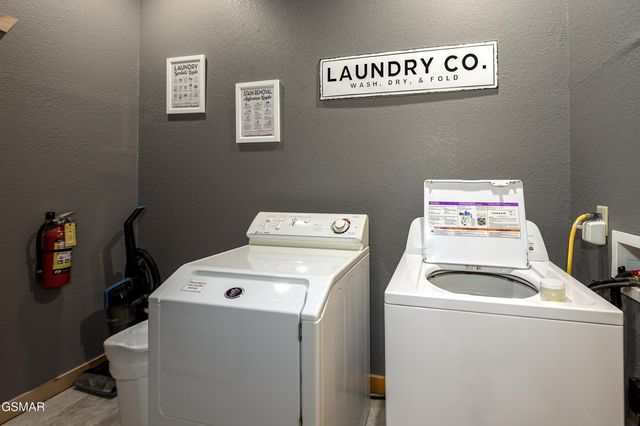 4319 Forest Ridge Way, Pigeon Forge, TN 37863