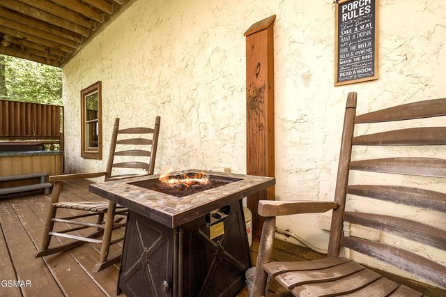 4319 Forest Ridge Way, Pigeon Forge, TN 37863