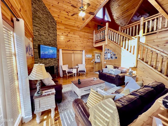 4319 Forest Ridge Way, Pigeon Forge, TN 37863