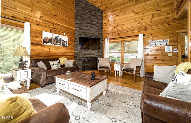 4319 Forest Ridge Way, Pigeon Forge, TN 37863