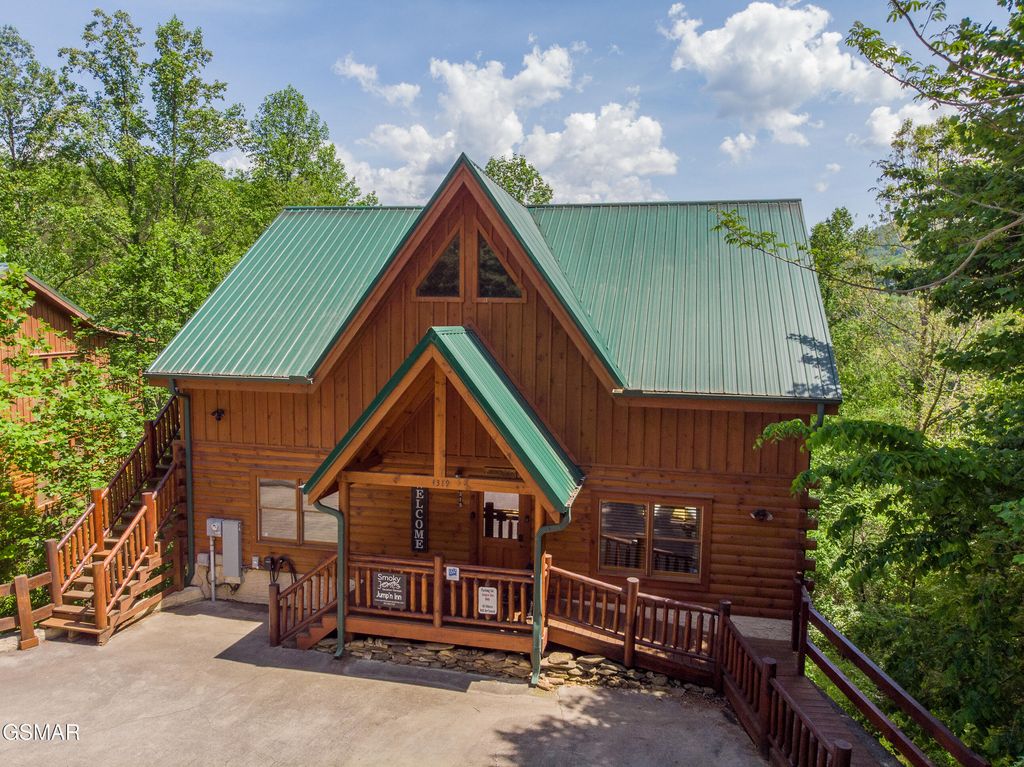 4319 Forest Ridge Way, Pigeon Forge, TN 37863