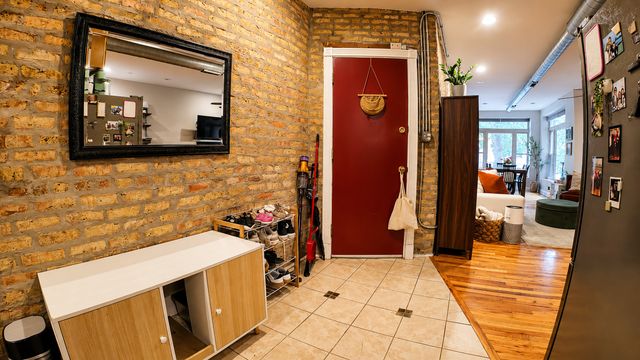 4823 N Sawyer Avenue 1, Chicago, IL 60625