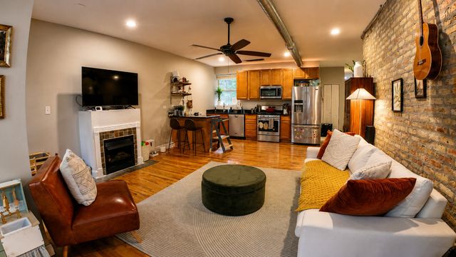 4823 N Sawyer Avenue 1, Chicago, IL 60625