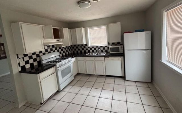 2174 Scarbrough Road, Stone Mountain, GA 30088