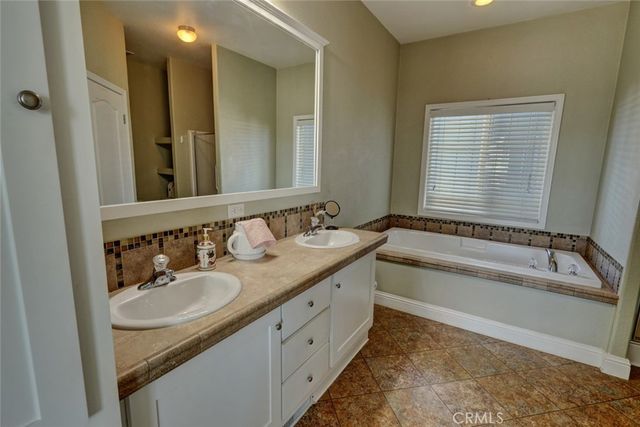 9850 Garfield 129, Huntington Beach, CA 92646