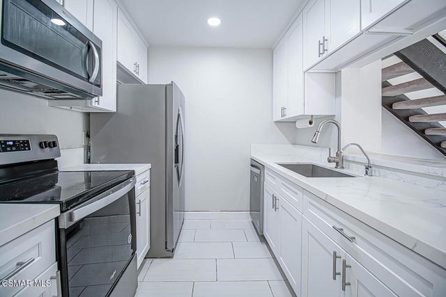 5460 White Oak Avenue E308, Encino, CA 91316