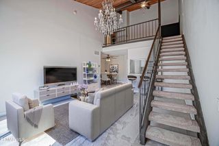 5460 White Oak Avenue E308, Encino, CA 91316