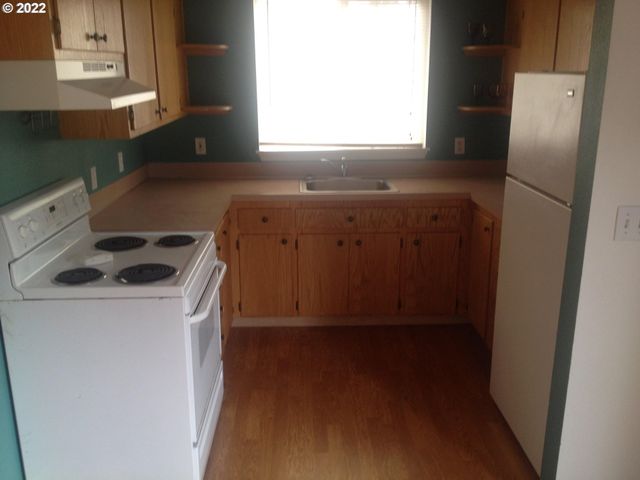 7927 N FESSENDEN St, Portland, OR 97203