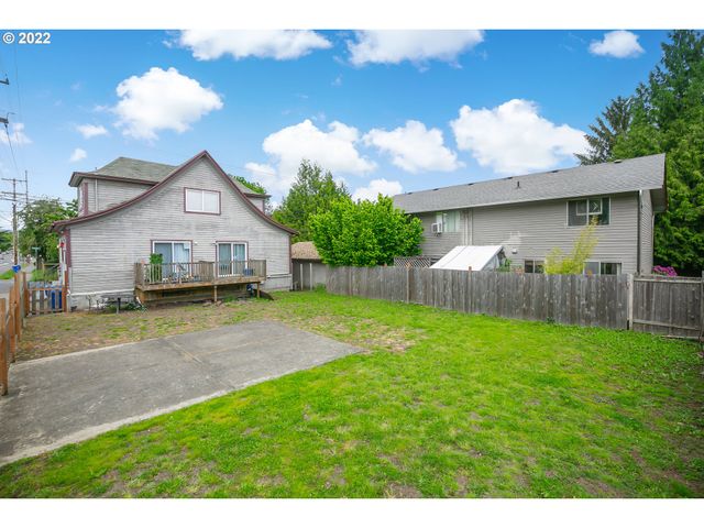7927 N FESSENDEN St, Portland, OR 97203